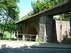 Viadukt der ehem. Schmalspurbahn über den Saubach in Wilsdruff, Zustand 2015