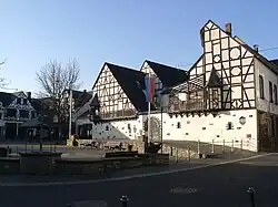 Marktplatz mit Festspielbühne