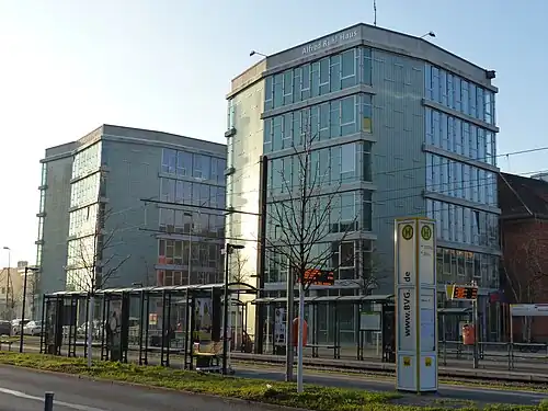 Wolfgang-Köhler-Haus (Institut für Psychologie) und Alfred-Rühl-Haus (Geographisches Institut) der HU-Berlin, Campus-Adlershof, 2004