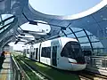 Haltestelle Wuhan University Science Park, eine aufgeständerte Station der Linie T2 der Optics Valley LRV
