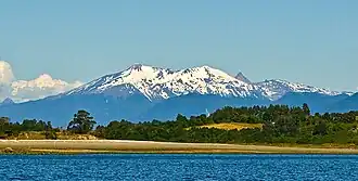 Yate von der Huar Insel im Golf von Ancud