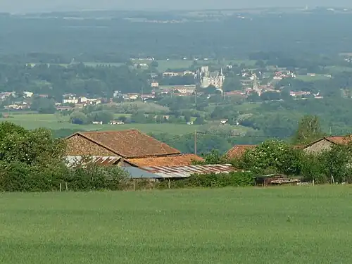 Blick von den westlichen Abhängen auf La Rochefoucauld