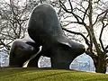 Sheep Piece, Plastik von Henry Moore