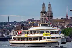 2009 im Hintergrund das Grossmünster