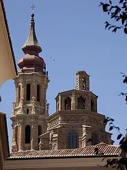 Kathedrale von Zaragoza: Glockenturm und Vierungsturm