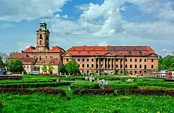 Burg (links) und Promnitz-Schloss in Sorau (seit 1559 im Besitz der Familie)