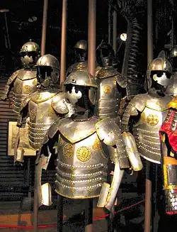 Polnische Husarenrüstungen aus dem 17. Jhd.