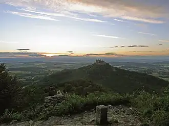 Blick vom Zeller Horn auf die Burg Hohenzollern