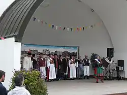 Pommersche Trachtengruppe in der Konzertmuschel