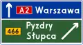 E-2c Ausfahrttafel auf der Autobahn neben der Fahrbahn platziert