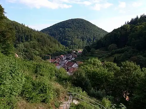 Blick vom Zorger Glockenturm südwärts zum Großen Staufenberg
