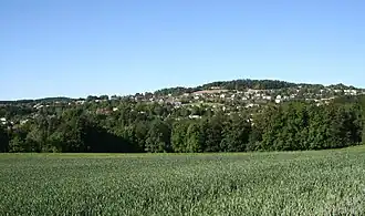 In Zumikon reicht die Besiedlung bis knapp unter den höchsten Punkt, den Chapf.