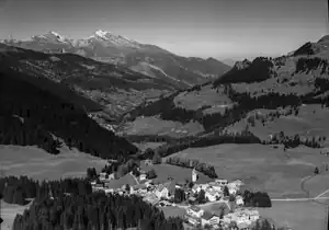 Chimmispitz (rechts) mit Calanda